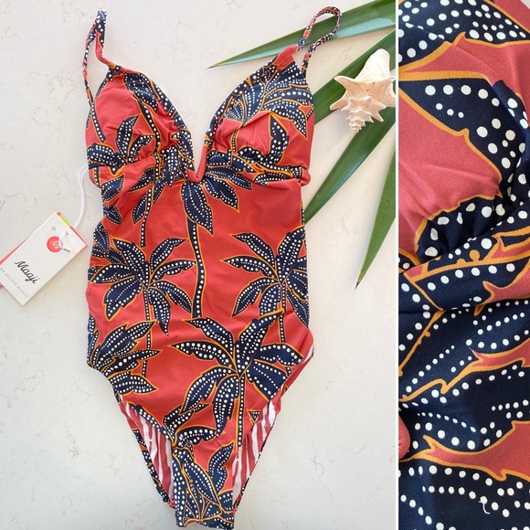 MAAJI - Tropical Parady V Wire One Piece Swimsuit - Picture 3 of 17